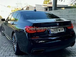 Negro Usado 2017 BMW 730L Comfort Edition Berlina | 28.999 €