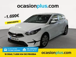 Blanco Usado 2023 Kia Ceed Berlina | 17.990 € (Precio justo)