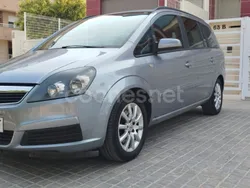 Gris / plata Usado 2006 Opel Zafira Cosmo Monovolumen | 4199 € (Precio justo)