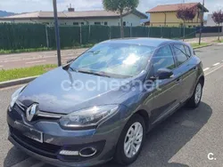 Gris / plata Usado 2015 Renault Mégane III LIMITED Berlina | 8950 € (Precio justo)