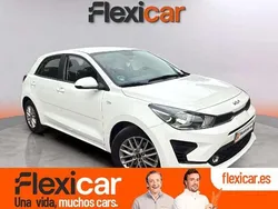 Blanco Usado 2023 Kia Rio Sport Utilitario | 14.190 € (Precio justo)