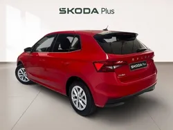 Rojo Usado 2024 Skoda Fabia Selection | 17.700 € (Precio justo)