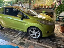 Verde Usado 2009 Ford Fiesta Sport Utilitario | 4800 € (Precio justo)