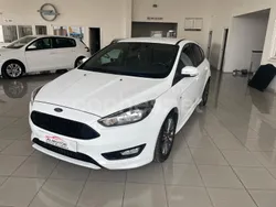 Blanco Usado 2018 Ford Focus ST-Line Berlina | 11.000 € (Super precio)
