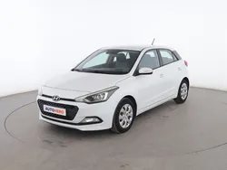Blanco Usado 2015 Hyundai i20 Utilitario | 10.899 € (Precio justo)