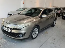 Gris Usado 2013 Renault Mégane III Life Berlina | 7490 € (Precio justo)