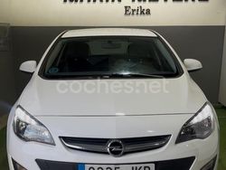 Blanco Usado 2015 Opel Astra Selective Berlina | 8499 € (Precio justo)