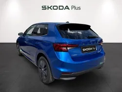 Azul Usado 2025 Skoda Fabia Selection | 19.997 € (Precio justo)