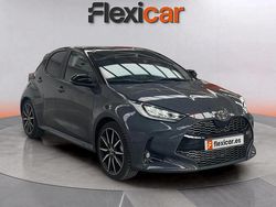 Gris Usado 2025 Toyota Yaris Hybrid Plus Berlina | 24.290 € (Precio justo)