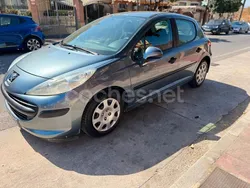 Gris / plata Usado 2007 Peugeot 207 Berlina | 4799 € (Precio justo)