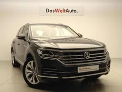 Verde Usado 2021 VW Touareg Atmosphere SUV | 65.900 €