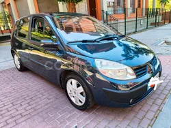 Gris / plata Usado 2005 Renault Scénic II Authentique Monovolumen | 2800 € (Precio justo)