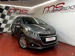 Usado 2019 Peugeot 208 Signature Sky Utilitario | 13.900 € (Caro)