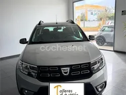 Gris / plata Usado 2017 Dacia Sandero Lauréate Utilitario | 9900 € (Precio justo)
