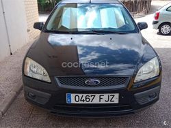 Negro Usado 2006 Ford Focus Trend Berlina | 2500 € (Precio justo)