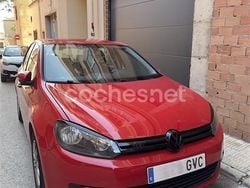 Rojo Usado 2011 VW Golf VI Advance Berlina | 7500 € (Precio justo)