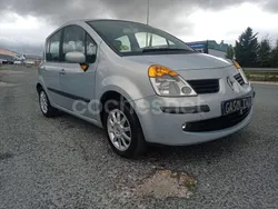 Gris / plata Usado 2005 Renault Modus Dynamique Monovolumen | 3250 € (Precio justo)
