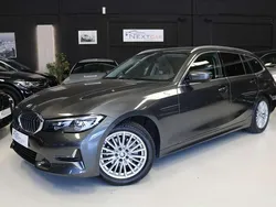 Gris Usado 2022 BMW 320 Luxury Line Familiar | 26.800 € (Buen precio)
