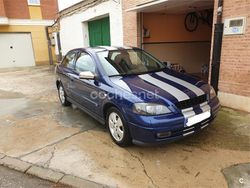 Azul Usado 2003 Opel Astra Edition Berlina | 2500 €