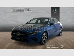 Azul Usado 2024 Mercedes A200 Berlina | 35.890 € (Precio justo)