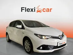 Blanco Usado 2018 Toyota Auris Hybrid Business Edition Berlina | 13.790 € (Buen precio)