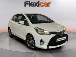 Blanco Usado 2015 Toyota Yaris Active Berlina | 8490 € (Super precio)