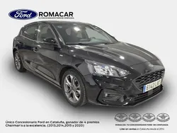 Negro Usado 2022 Ford Focus ST-Line Berlina | 18.500 € (Buen precio)