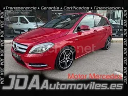 Rojo Usado 2013 Mercedes B180 Monovolumen | 10.900 € (Caro)