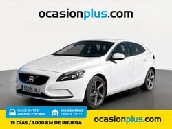 Blanco Usado 2016 Volvo V40 Momentum Utilitario | 11.990 € (Precio justo)