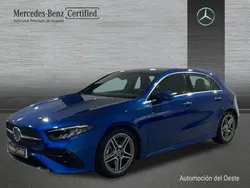 Azul Usado 2024 Mercedes A200 AMG line Berlina | 34.900 € (Precio justo)