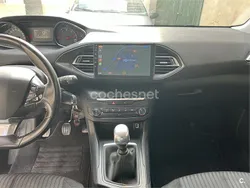 Blanco Usado 2019 Peugeot 308 Access Berlina | 9500 € (Precio justo)
