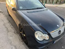 Negro Usado 2008 Mercedes C220 Berlina | 4100 € (Buen precio)