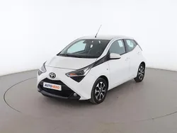 Blanco Usado 2021 Toyota Aygo X-play Utilitario | 12.699 € (Precio justo)