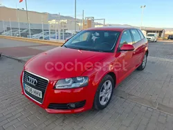 Rojo Usado 2012 Audi A3 Sportback Attraction Berlina | 9999 € (Precio justo)