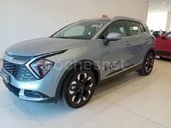 Gris / plata Usado 2023 Kia Sportage 2 SUV | 36.950 € (Precio justo)