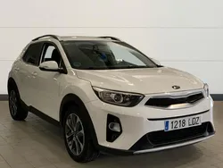 Usado 2020 Kia Stonic SUV | 15.524 € (Precio justo)