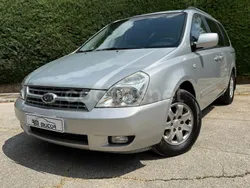 Gris / plata Usado 2010 Kia Carnival Active Monovolumen | 7500 € (Precio justo)