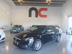 Negro Usado 2016 Volvo V40 CC Kinetic Familiar | 13.900 € (Buen precio)
