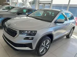 Nuevo 2025 Skoda Karoq SUV | 28.290 € (Buen precio)