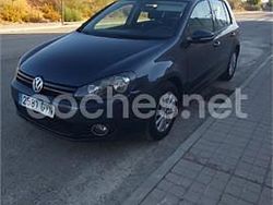 Verde Usado 2010 VW Golf VI Advance Berlina | 4900 € (Buen precio)
