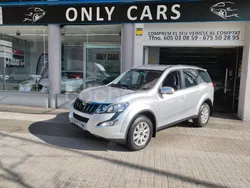 Gris / plata Usado 2016 Mahindra XUV500 SUV | 13.990 €