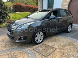 Gris / plata Usado 2016 Peugeot 5008 Style Monovolumen | 8999 € (Precio justo)