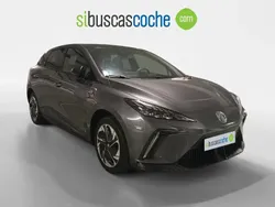 Gris/plata Usado 2022 MG MG4 EV Luxury Utilitario | 15.990 €