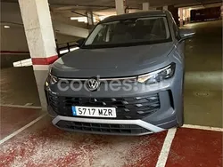 Gris / plata Usado 2025 VW Tayron SUV | 44.000 €