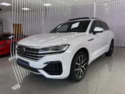 Blanco Usado 2021 VW Touareg R-line SUV | 49.990 € (Precio justo)