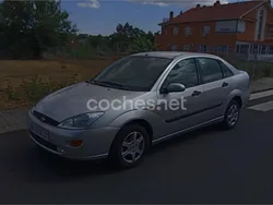Gris / plata Usado 2000 Ford Focus Ghia Berlina | 2900 € (Un poco caro)