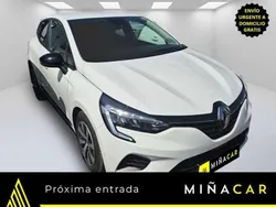 Blanco Usado 2023 Renault Clio V Equilibre Utilitario | 13.725 € (Precio justo)