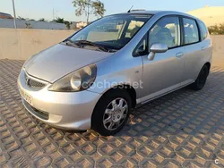 Gris / plata Usado 2005 Honda Jazz Utilitario | 2700 €