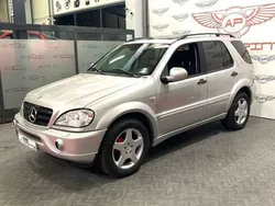 Gris / plata Usado 2001 Mercedes ML55 AMG AMG SUV | 8900 €