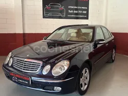 Azul Usado 2002 Mercedes E220 Elegance Berlina | 4990 € (Precio justo)